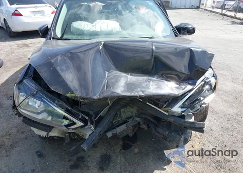 2018 Nissan Sentra Sv z USA, uszkodzony, nr VIN 3N1AB7AP1JL646318